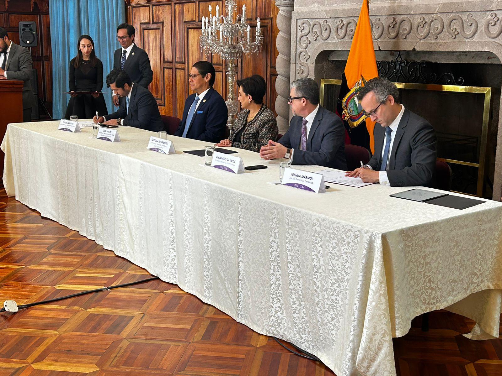 GET Group signs agreement with The Ministry of Telecommunications and Information Society of Ecuador for the issuance of Digital Driver License-1